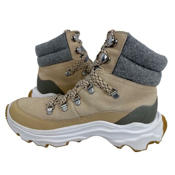 Sorel Sneaker Boot Kinetic Breakthru Conquest Womens 10.5 WP Suede Insulated - Picture 2 of 11